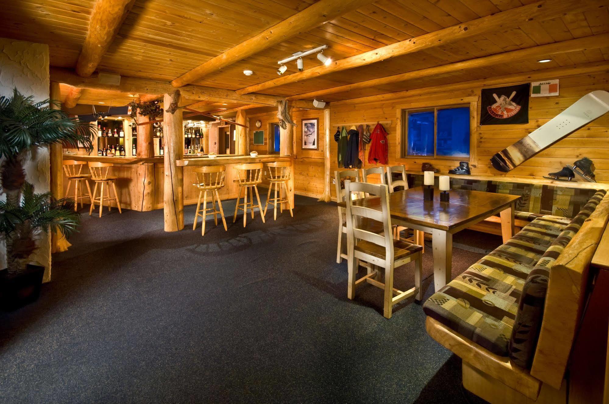 Bell 2 Lodge Bell II